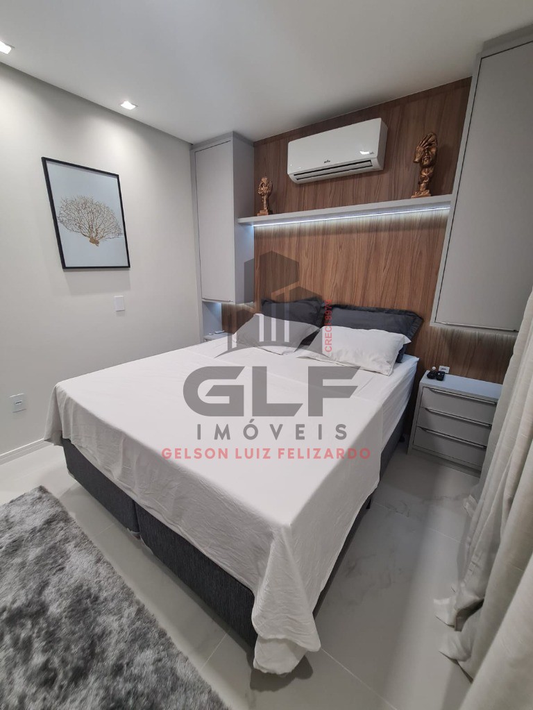 Apartamento Quadra Mar na cidade de Itapema/SC, no bairro Centro, com 2 Quartos, sendo 1 suíte e 1 Vagas de Garagem. Localização Privilegiada.