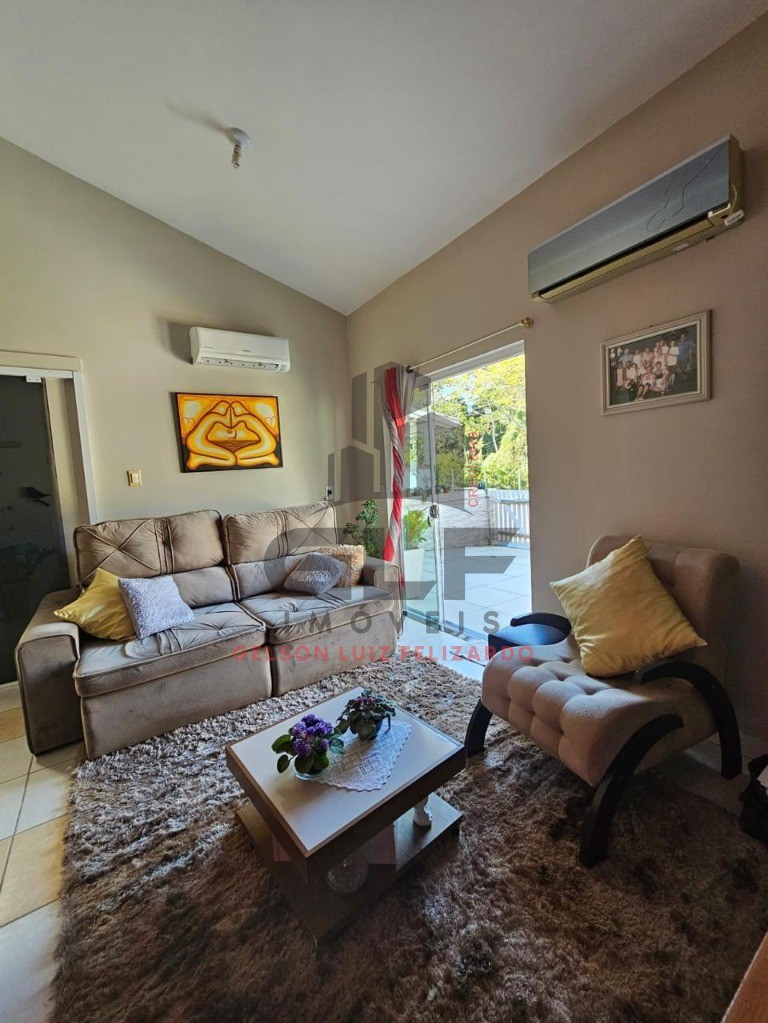 Casa mobiliada na cidade de itapema/sc, bairro várzea em con