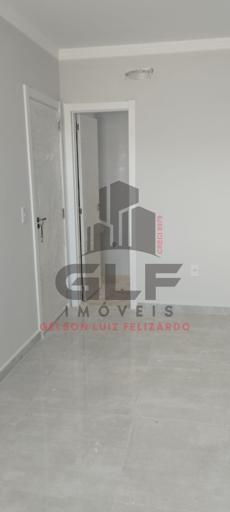Casa Sobrado a venda na cidade de Itapema/SC no bairro Morretes, com 2 Suítes e 2 Vagas de Garagem. Bem Localizado