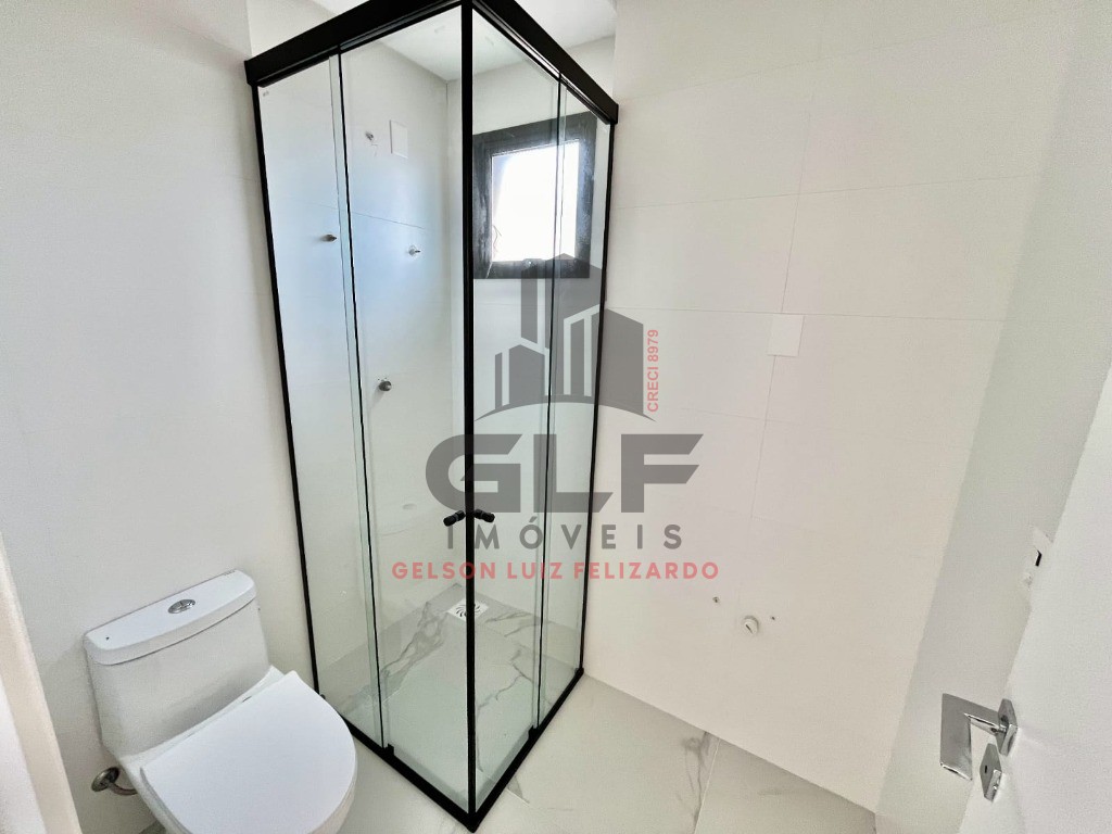 Apartamento de Luxo na cidade de Itapema/SC, no bairro Meia Praia, com 3 Suítes e 2 Vagas de Garagem. Localização Privilegiada.