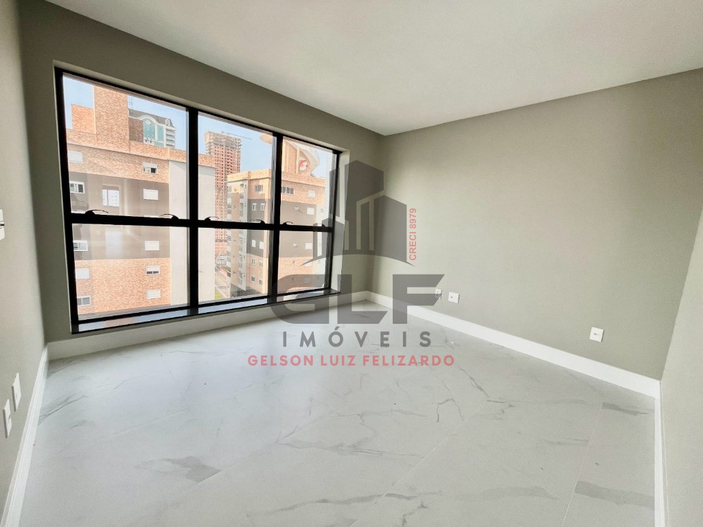 Apartamento de Luxo na cidade de Itapema/SC, no bairro Meia Praia, com 3 Suítes e 2 Vagas de Garagem. Localização Privilegiada.