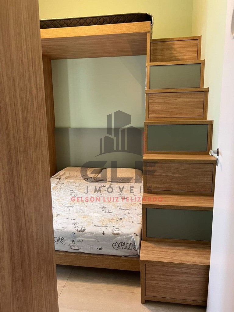 Casa Mobiliada em Itapema/SC, no bairro Meia Praia. Com 3 Dormitórios e 100m². Bem localizada a 300m do mar