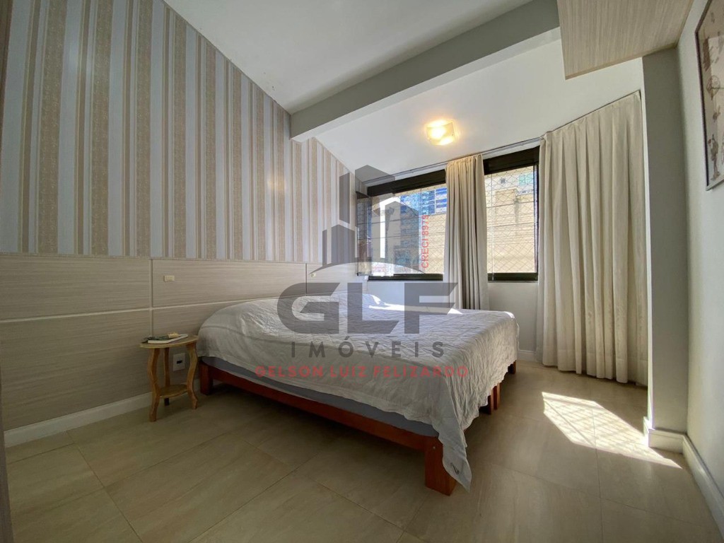 Casa Mobiliada em Itapema/SC, no bairro Meia Praia. Com 3 Dormitórios e 100m². Bem localizada a 300m do mar