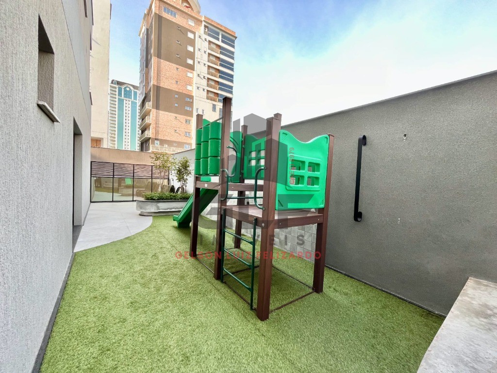 Apartamento de Luxo na cidade de Itapema/SC, no bairro Meia Praia, com 3 Suítes e 2 Vagas de Garagem. Localização Privilegiada.