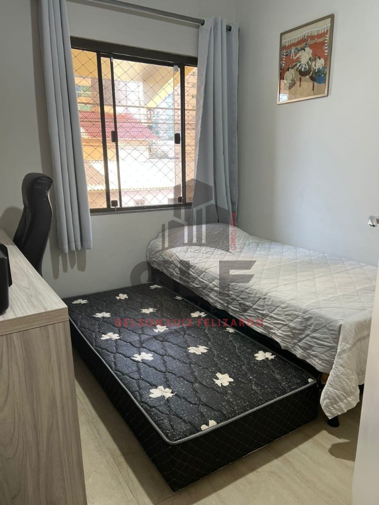 Casa Mobiliada em Itapema/SC, no bairro Meia Praia. Com 3 Dormitórios e 100m². Bem localizada a 300m do mar