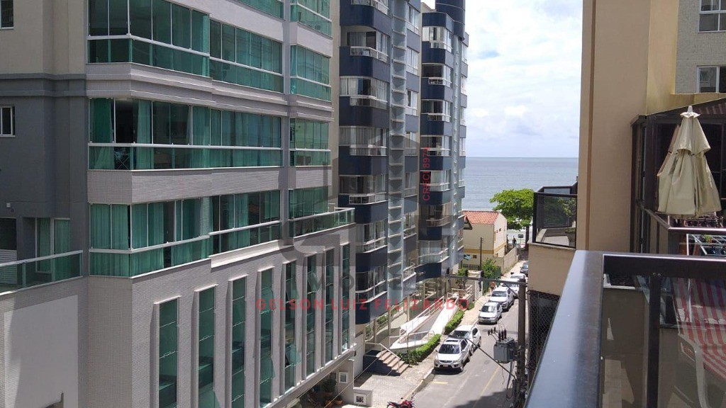 Apartamento Pronto e Mobiliado na cidade de Itapema/SC no bairro Meia Praia, 3 dormitórios/ 1 suíte e 1 Vaga de garagem, 238m². Bem localizado.