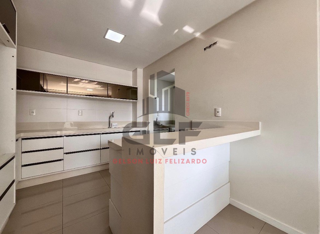 Apartamento Novo e Pronto para morar na cidade de Itapema/SC no bairro Meia Praia, com 3 Suítes e 2 Vagas de garagem, 122m². Bem localizado.