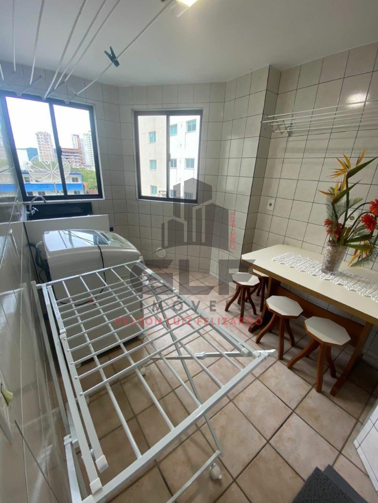 Apartamento Pronto e Mobiliado na cidade de Itapema/SC no bairro Meia Praia, 3 dormitórios/ 1 suíte e 1 Vaga de garagem, 238m². Bem localizado.