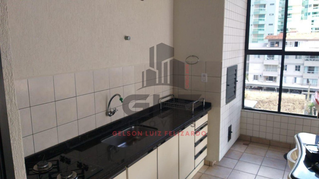 Apartamento Pronto e Mobiliado na cidade de Itapema/SC no bairro Meia Praia, 3 dormitórios/ 1 suíte e 1 Vaga de garagem, 238m². Bem localizado.