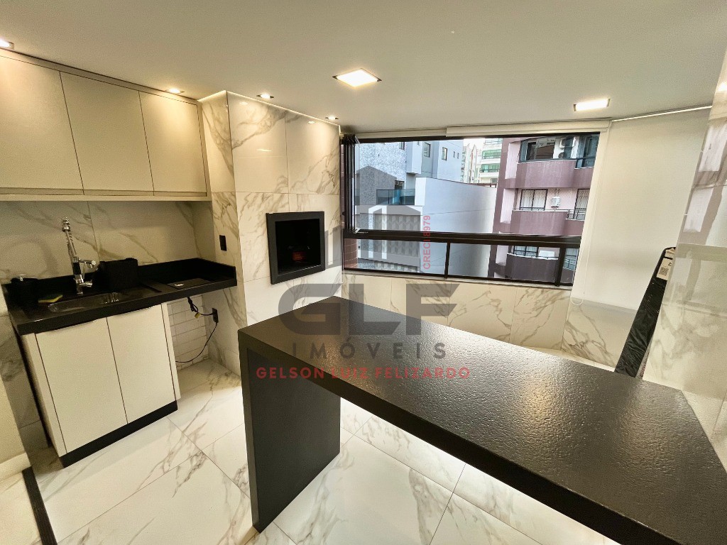 Apartamento Mobiliado na cidade de Itapema/SC no bairro Meia Praia, 3 dormitórios e 1 Vaga de garagem. Bem localizado. Investir
