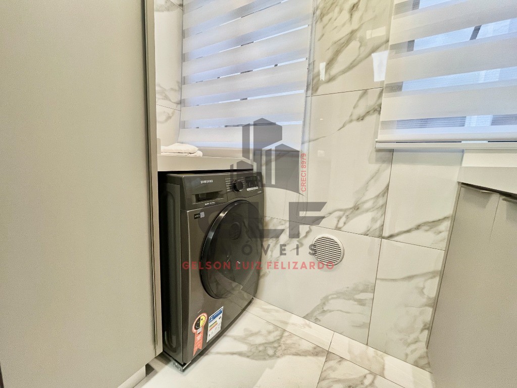 Apartamento Mobiliado na cidade de Itapema/SC no bairro Meia Praia, 3 dormitórios e 1 Vaga de garagem. Bem localizado. Investir