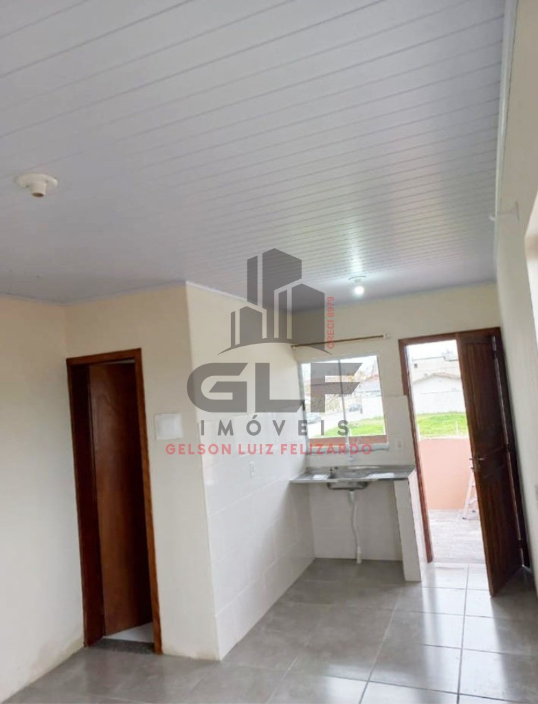 Condomínio com 6 kitnets em Itapema/SC no bairro Morretes. Terreno com 303,75m². Fundação pronta para construir mais 4 apartamentos ou até 8 kitnets,