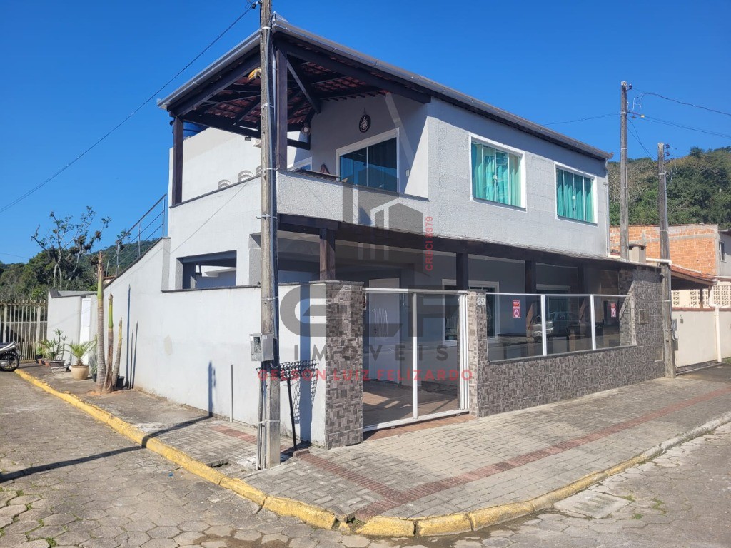 2 casas no terreno a venda em camboriú, no bairro são franci