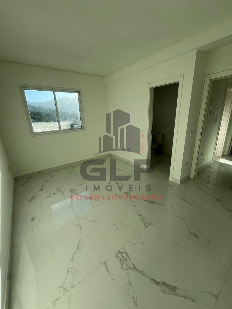 Apartamento de Alto Padrão na cidade de Itapema/SC, no bairro Centro, com 3 Suítes e 2 Vagas de Garagem. Localização Privilegiada.