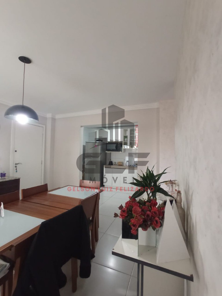 Apartamento Mobiliado em Balneário Camboriú/SC, no bairro Centro, com 2 Dormitórios e 1 Suíte,1 Vaga de Garagem. Localização Privilegiada.