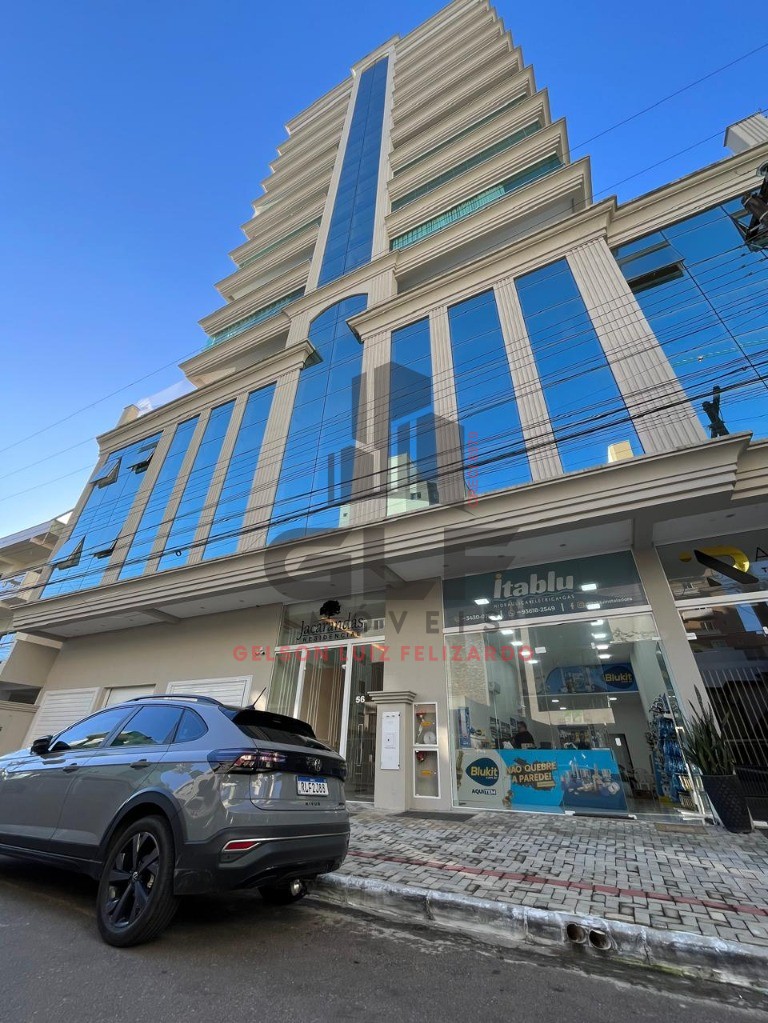 Apartamento de Alto Padrão na cidade de Itapema/SC, no bairro Centro, com 3 Suítes e 2 Vagas de Garagem. Localização Privilegiada.