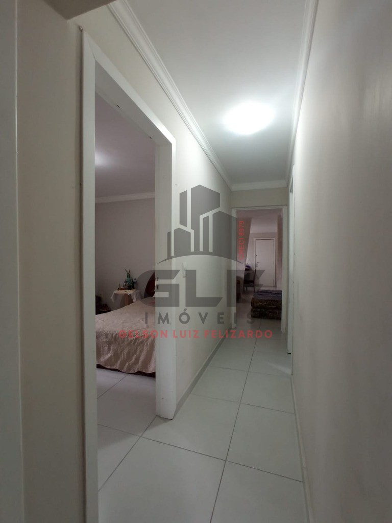 Apartamento Mobiliado em Balneário Camboriú/SC, no bairro Centro, com 2 Dormitórios e 1 Suíte,1 Vaga de Garagem. Localização Privilegiada.