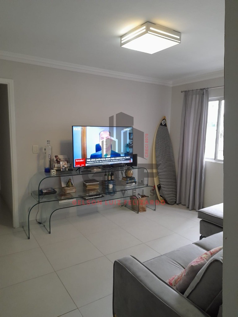 Apartamento Mobiliado em Balneário Camboriú/SC, no bairro Centro, com 2 Dormitórios e 1 Suíte,1 Vaga de Garagem. Localização Privilegiada.