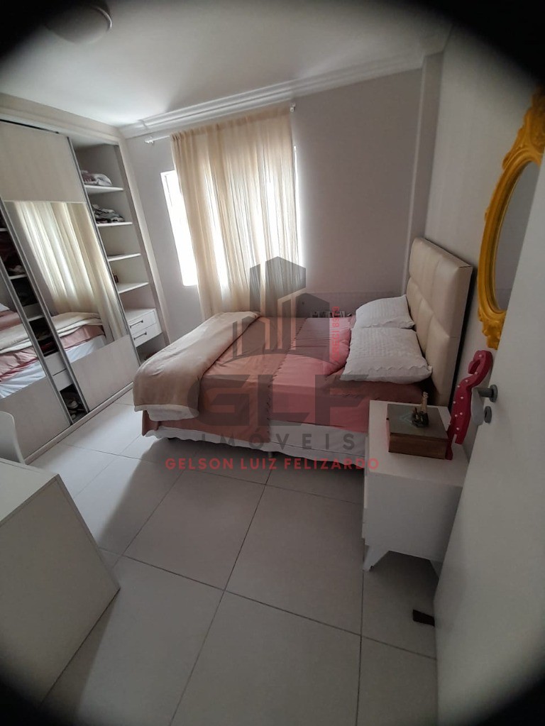 Apartamento Mobiliado em Balneário Camboriú/SC, no bairro Centro, com 2 Dormitórios e 1 Suíte,1 Vaga de Garagem. Localização Privilegiada.