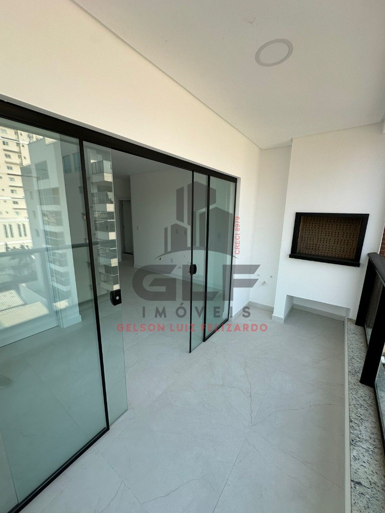 Apartamento na cidade de Porto Belo/SC no bairro Balneário Pereque, 2 Suítes e 1 Vaga, com Lazer Completo. Bem localizado a 700 Metros do Mar