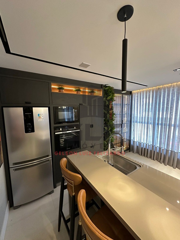 Apartamento na cidade de Porto Belo/SC no bairro Balneário Pereque, 2 Suítes e 1 Vaga, com Lazer Completo. Bem localizado a 700 Metros do Mar