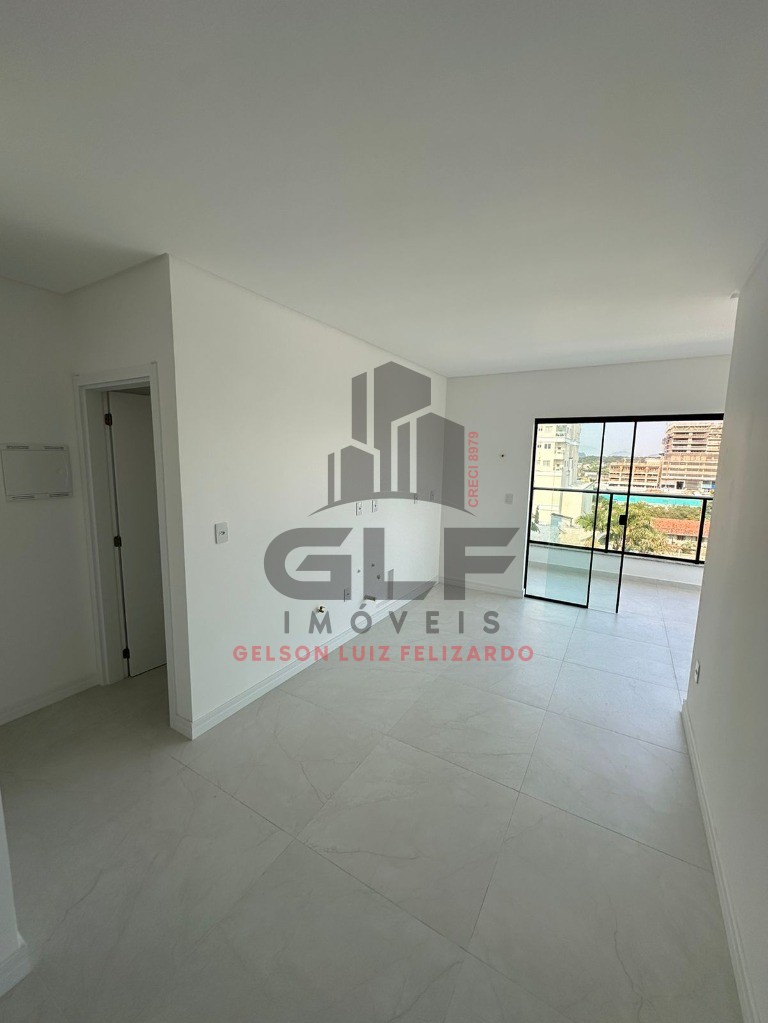 Apartamento na cidade de Porto Belo/SC no bairro Balneário Pereque, 2 Suítes e 1 Vaga, com Lazer Completo. Bem localizado a 700 Metros do Mar