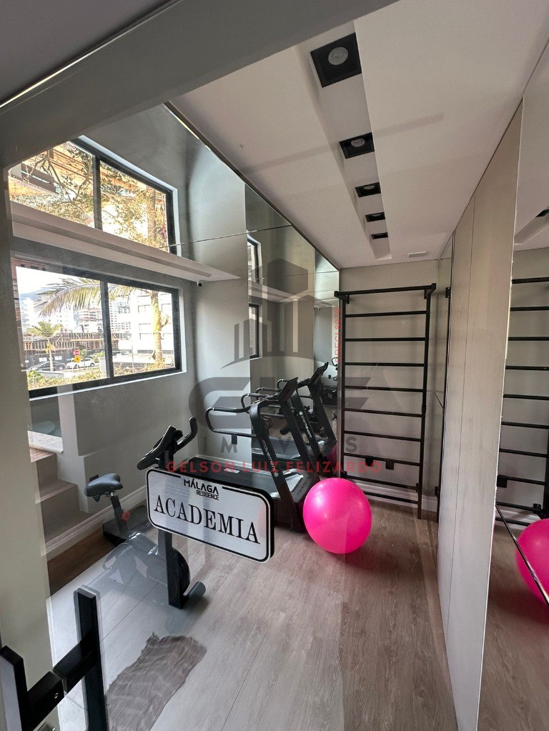 Apartamento na cidade de Porto Belo/SC no bairro Balneário Pereque, 2 Suítes e 1 Vaga, com Lazer Completo. Bem localizado a 700 Metros do Mar
