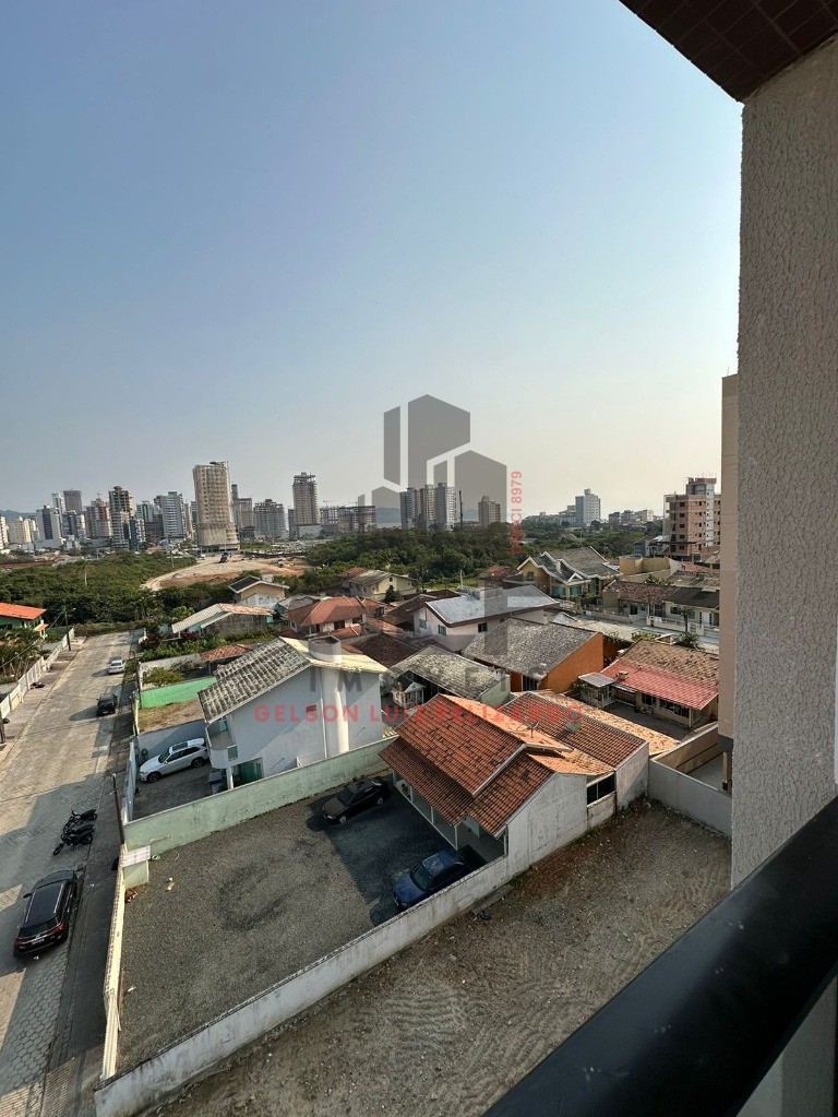 Apartamento na cidade de Porto Belo/SC no bairro Balneário Pereque, 2 Suítes e 1 Vaga, com Lazer Completo. Bem localizado a 700 Metros do Mar