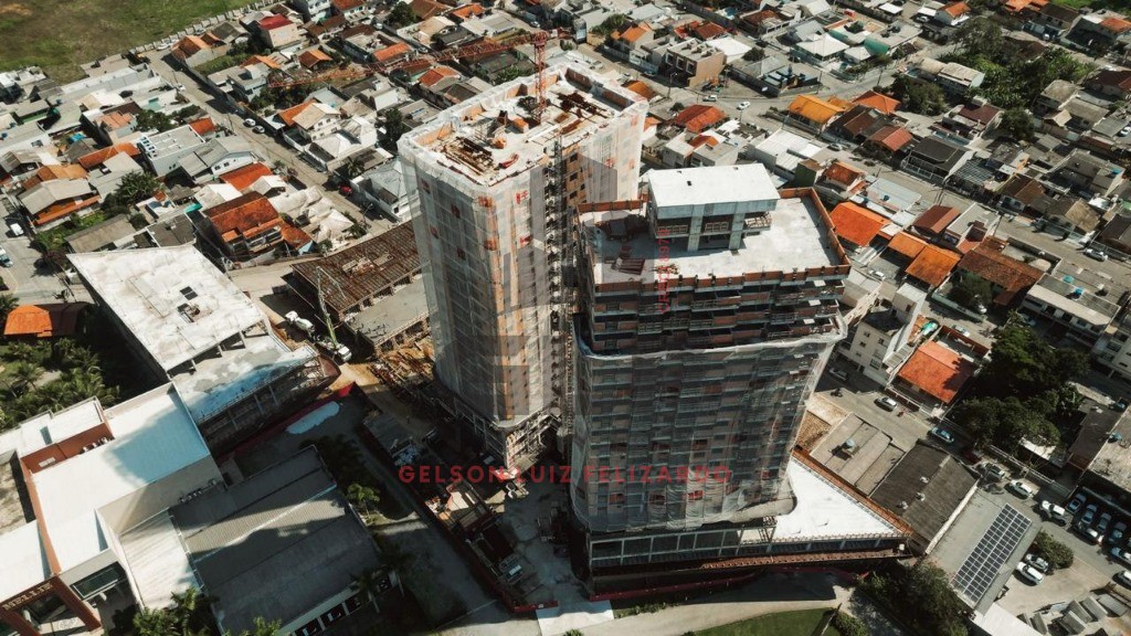 Apartamento em Construção em Itapema/SC no bairro Casa Branca, 69,15m², 2 dorms./1 suíte. 720m do mar. Área de Lazer Completa com 7.580m². Investir!