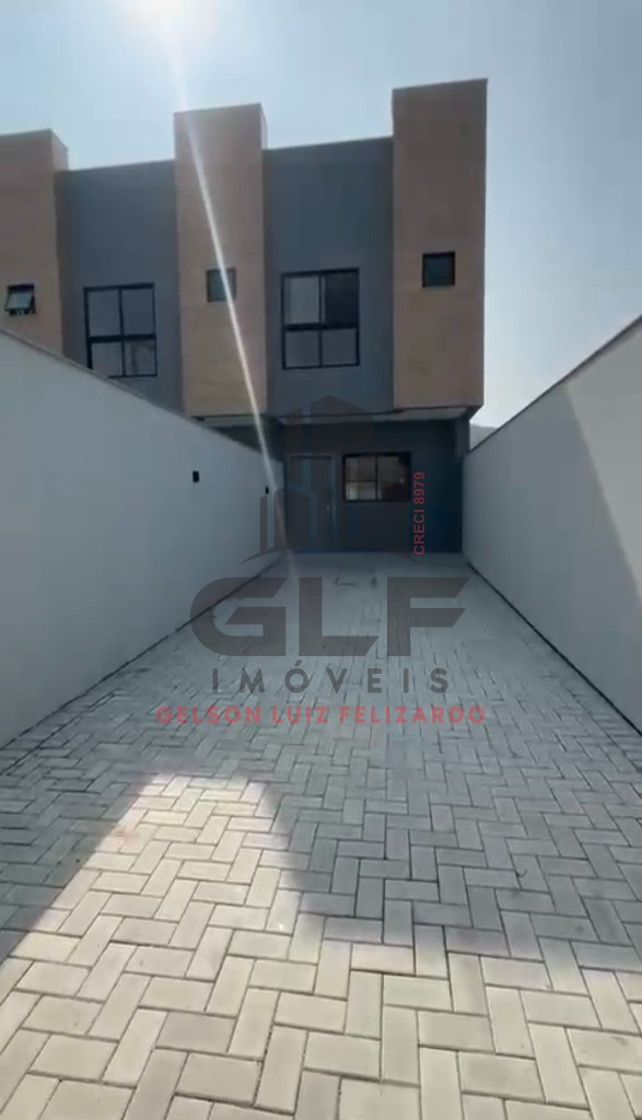 Sobrado Geminado Pronto a venda em Itapema/SC no bairro Morretes, 93m² de área total com 2 Suítes e 1 Vaga de Garagem. Bem localizado!