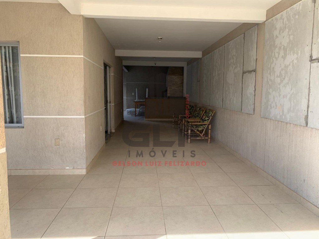 Casa Pronta a 580 metros do Mar em Itapema/SC, bairro Morretes, com 4 Qtos, aceito apartamento no negócio, possui piscina, pebolim, sinuca
