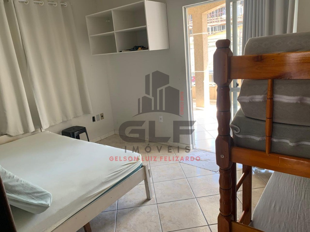 Casa Pronta a 580 metros do Mar em Itapema/SC, bairro Morretes, com 4 Qtos, aceito apartamento no negócio, possui piscina, pebolim, sinuca