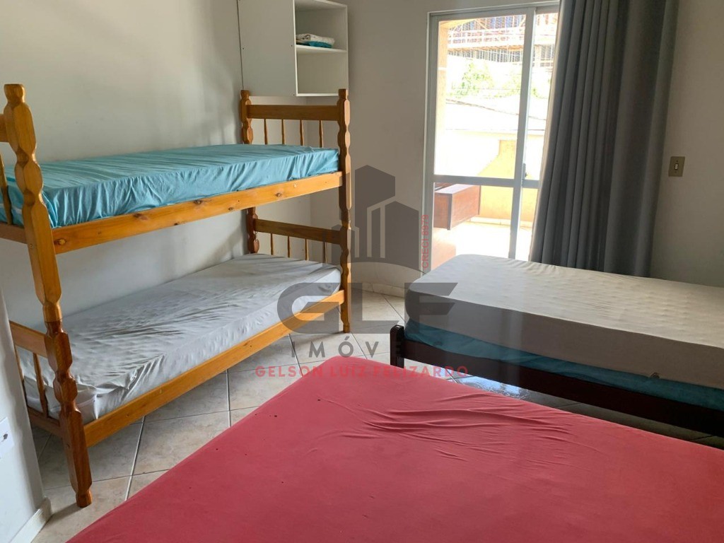 Casa Pronta a 580 metros do Mar em Itapema/SC, bairro Morretes, com 4 Qtos, aceito apartamento no negócio, possui piscina, pebolim, sinuca