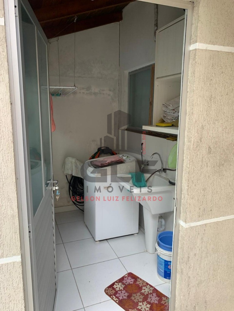 Casa Pronta a 580 metros do Mar em Itapema/SC, bairro Morretes, com 4 Qtos, aceito apartamento no negócio, possui piscina, pebolim, sinuca