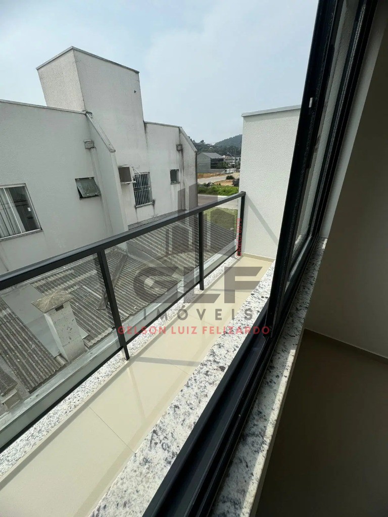 Sobrado Geminado Pronto a venda em Itapema/SC no bairro Morretes, 93m² de área total com 2 Suítes e 1 Vaga de Garagem. Bem localizado!