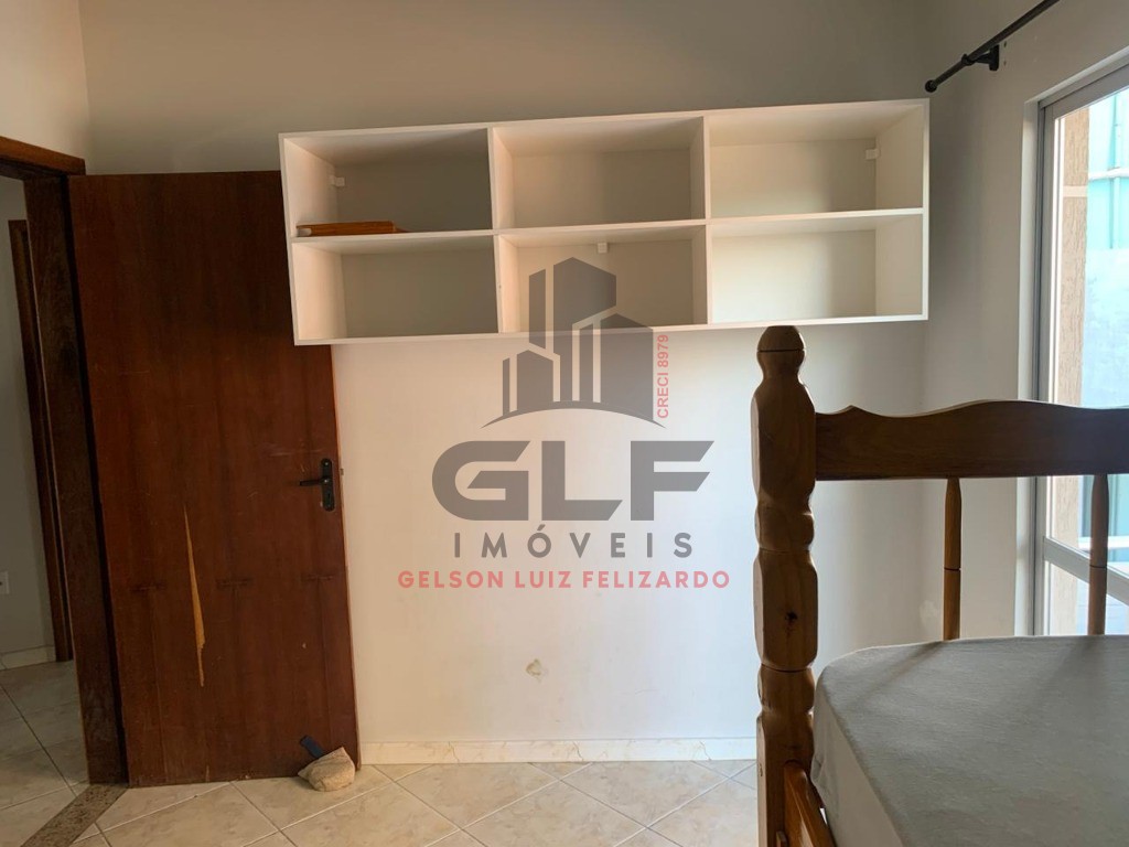 Casa Pronta a 580 metros do Mar em Itapema/SC, bairro Morretes, com 4 Qtos, aceito apartamento no negócio, possui piscina, pebolim, sinuca