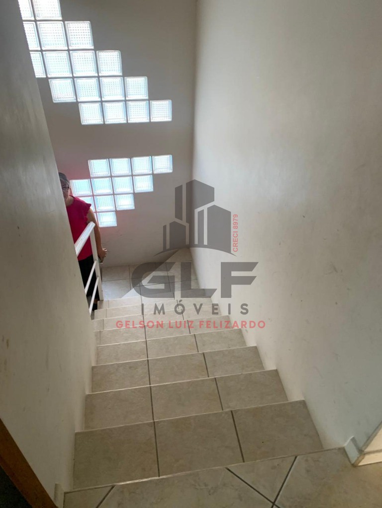 Casa Pronta a 580 metros do Mar em Itapema/SC, bairro Morretes, com 4 Qtos, aceito apartamento no negócio, possui piscina, pebolim, sinuca