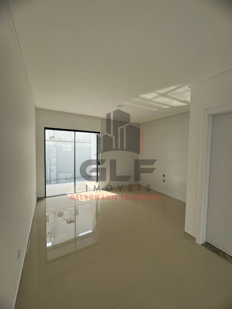 Sobrado Geminado Pronto a venda em Itapema/SC no bairro Morretes, 93m² de área total com 2 Suítes e 1 Vaga de Garagem. Bem localizado!