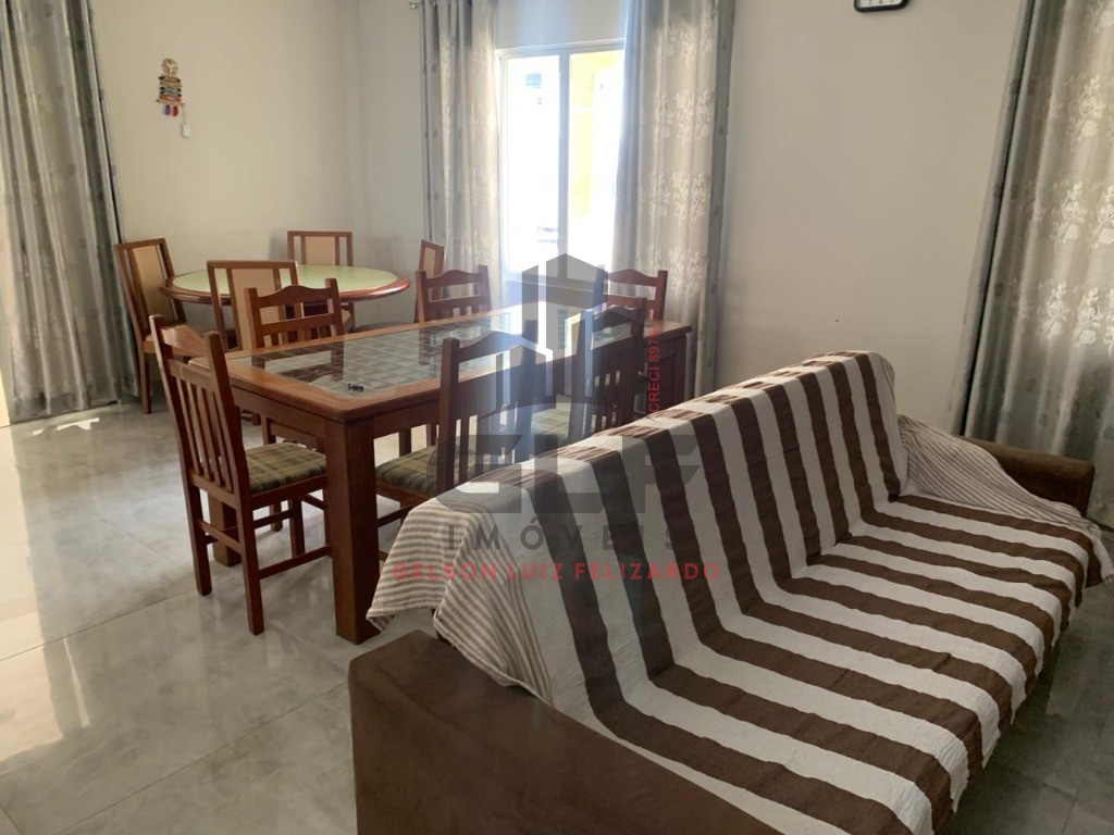 Casa Pronta a 580 metros do Mar em Itapema/SC, bairro Morretes, com 4 Qtos, aceito apartamento no negócio, possui piscina, pebolim, sinuca