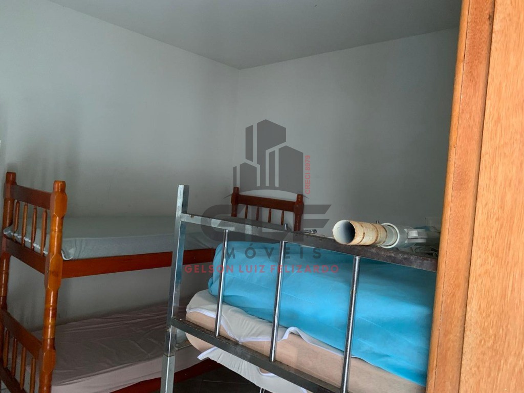 Casa Pronta a 580 metros do Mar em Itapema/SC, bairro Morretes, com 4 Qtos, aceito apartamento no negócio, possui piscina, pebolim, sinuca