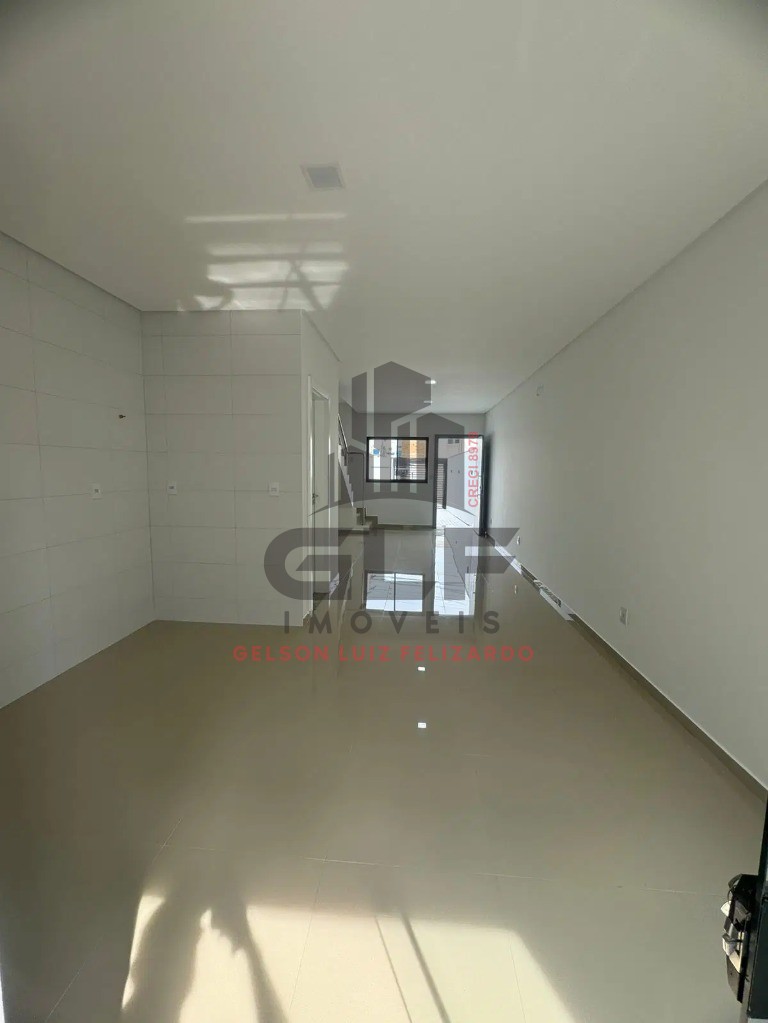 Sobrado Geminado Pronto a venda em Itapema/SC no bairro Morretes, 93m² de área total com 2 Suítes e 1 Vaga de Garagem. Bem localizado!