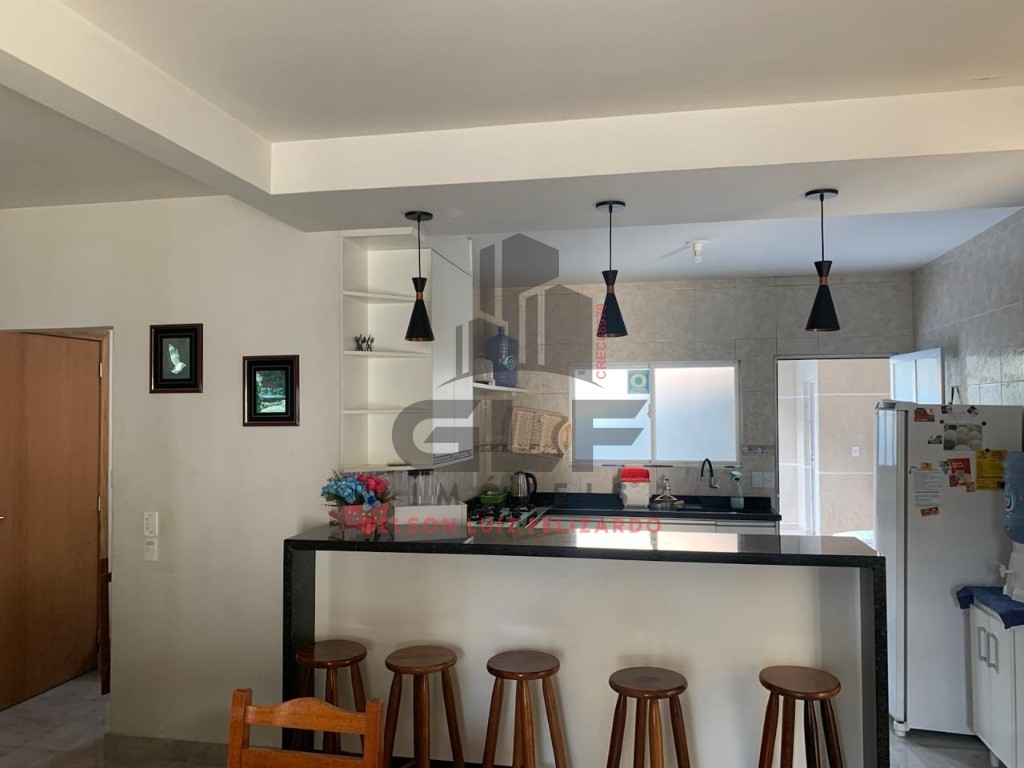 Casa Pronta a 580 metros do Mar em Itapema/SC, bairro Morretes, com 4 Qtos, aceito apartamento no negócio, possui piscina, pebolim, sinuca
