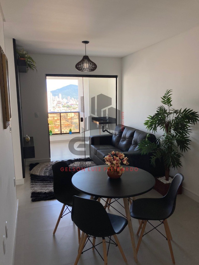 Apartamento Pronto Semi-Mobiliado em Itapema/SC no bairro Morretes, 60m² com 2 dormitórios, sendo 1 suíte. Bem Localizado! Investimento.