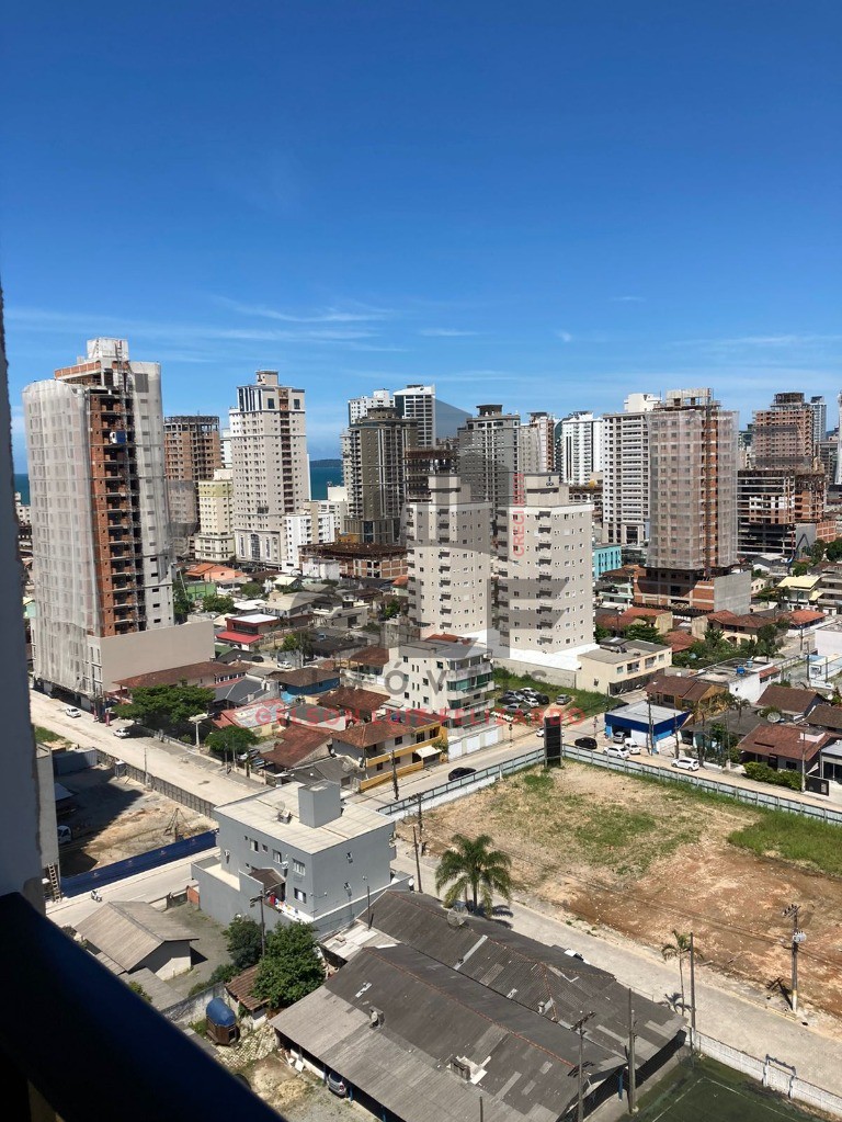Apartamento Pronto Semi-Mobiliado em Itapema/SC no bairro Morretes, 60m² com 2 dormitórios, sendo 1 suíte. Bem Localizado! Investimento.