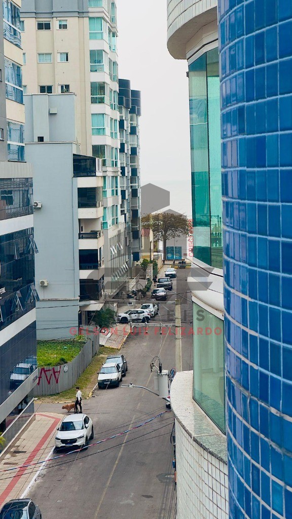 Apartamento Pronto de Alto Padrão Quadra Mar na cidade de Itapema/SC, no bairro Meia Praia, com 2 dormitórios sendo 1 Suíte e 2 Vagas de Garagem.