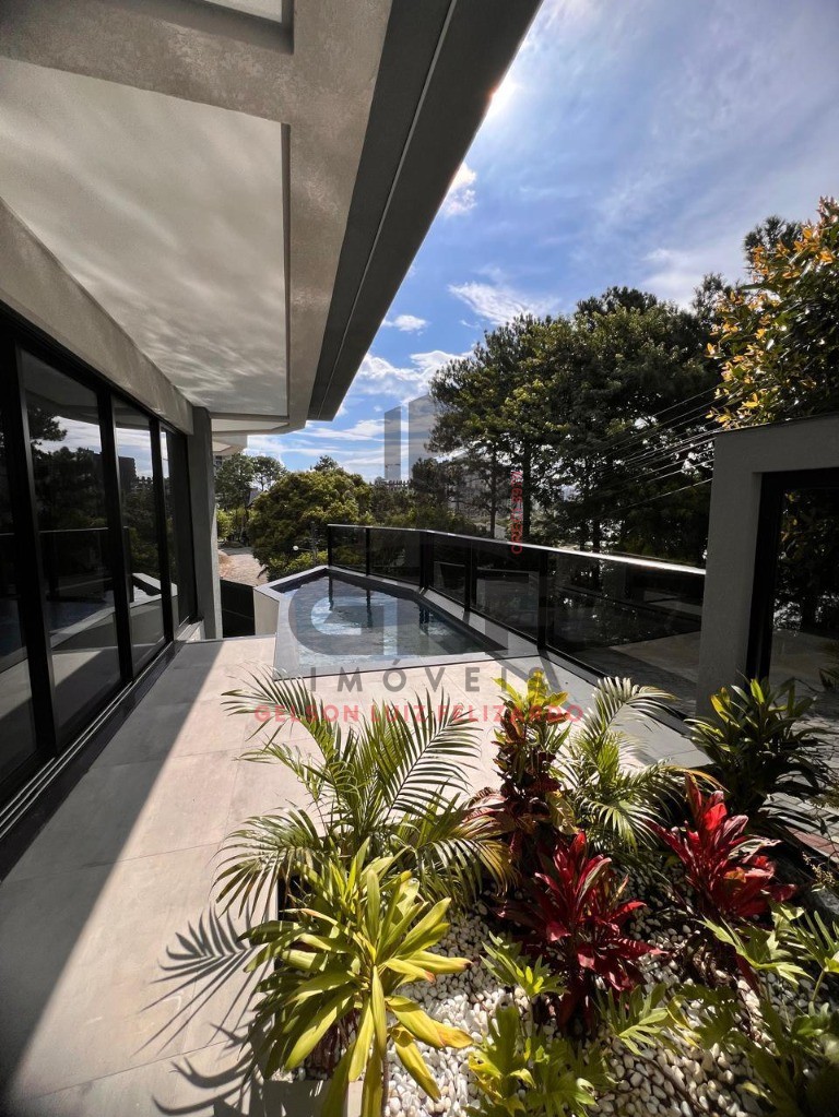 Casa de alto padrão em porto belo/sc com área privativa de 2