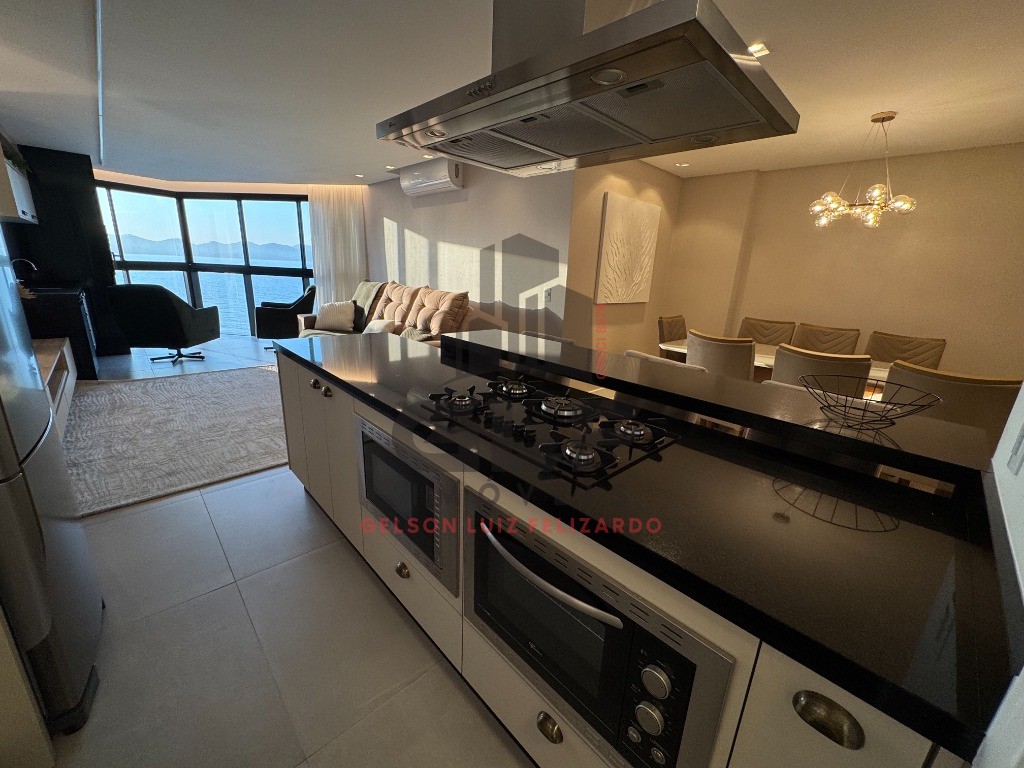 Apartamento Pronto Finamente Mobiliado em Porto Belo/SC, bairro Balneário Pereque, 3 Suítes e 2 Vagas, Lazer Completo. A apenas 80 metros do mar