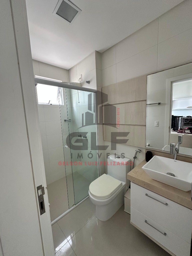 Apartamento Pronto de Luxo Mobiliado na cidade de Itapema/SC no bairro Meia Praia, 4suítes e piscina privativa, com Lazer Completo. Bem localizado