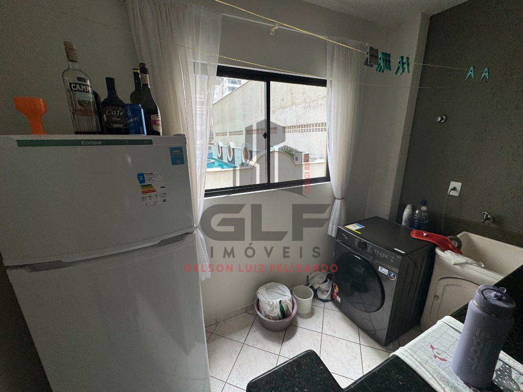 Apartamento Mobilaido Pronto para morar em Itapema/SC no bairro Meia Praia, 80m² com 2 Dormitórios/ 1suíte e 1 Vaga de garagem. Bem localizado.
