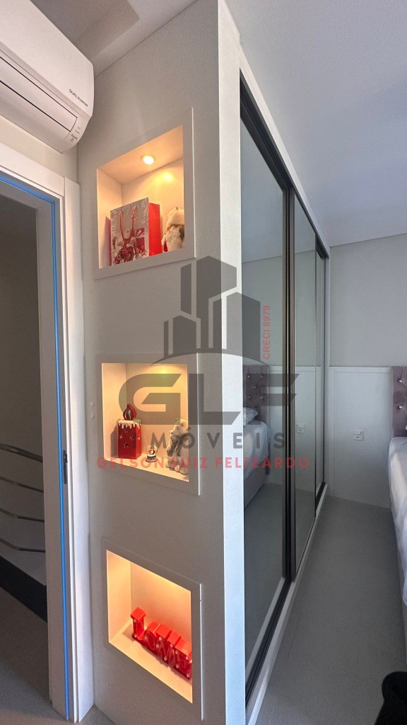 Sobrado Geminado Finamente Mobiliado em Itapema/SC no bairro Morretes, 95m² com 2 Suítes, Área gourmet com Churrasqueira e porcelanato. Ótimo Investi